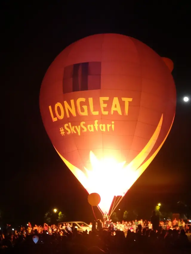 Globus nocturn al Parc Central